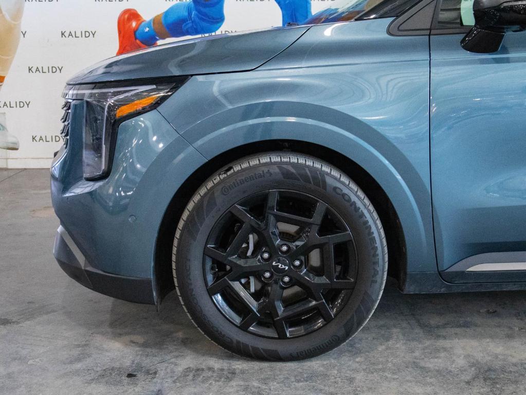 used 2025 Kia Carnival car, priced at $42,250