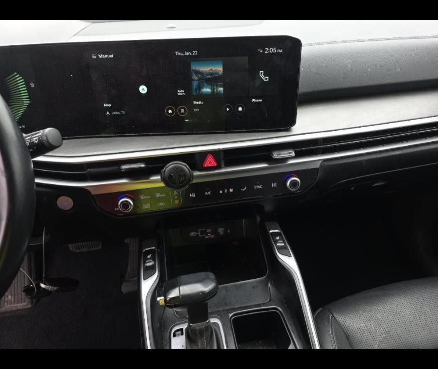 used 2024 Kia Sorento car, priced at $32,000