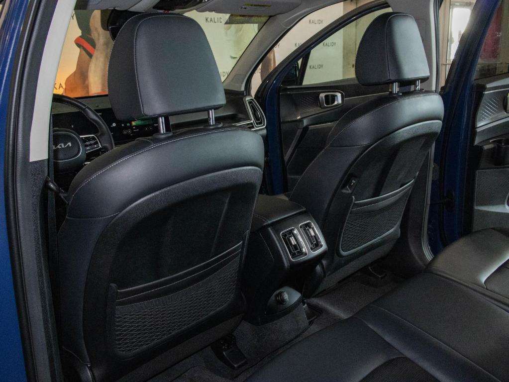 new 2025 Kia Sorento car, priced at $31,148