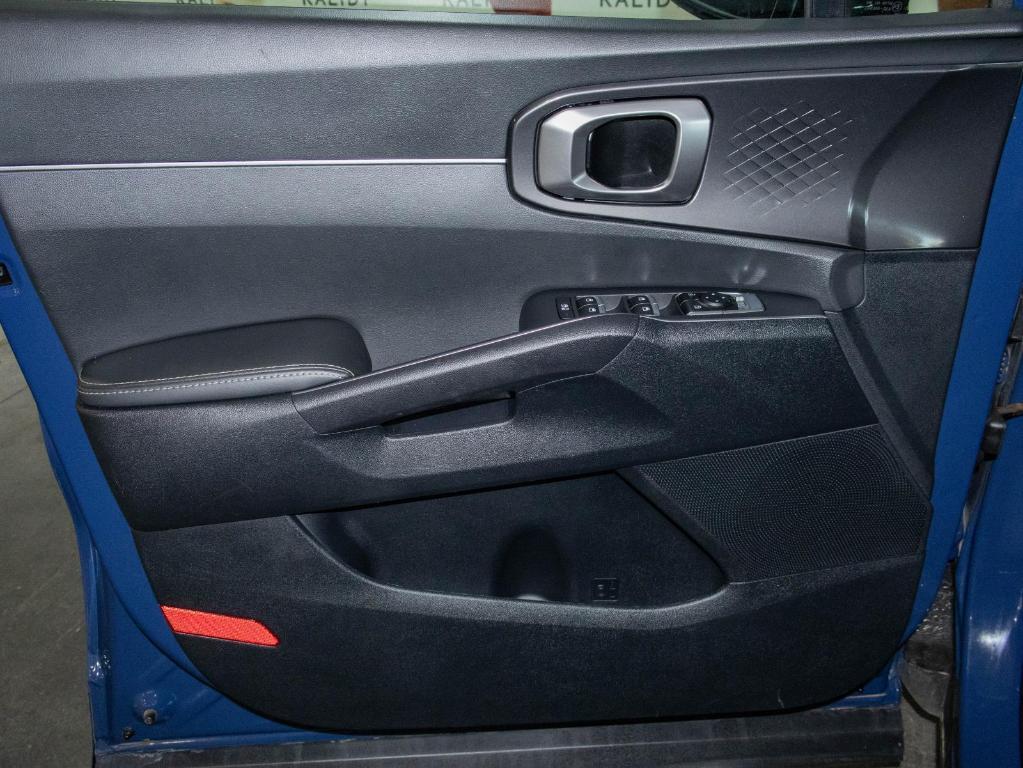 new 2025 Kia Sorento car, priced at $31,148