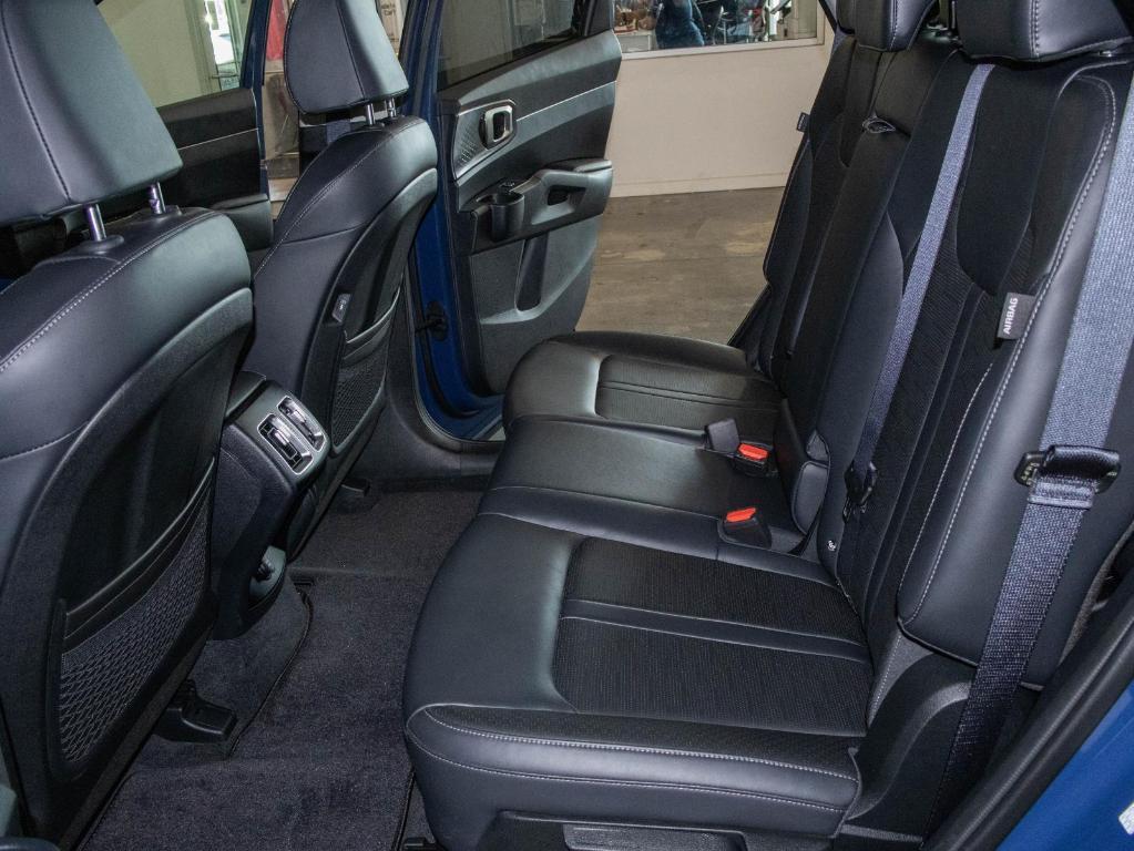 new 2025 Kia Sorento car, priced at $31,148