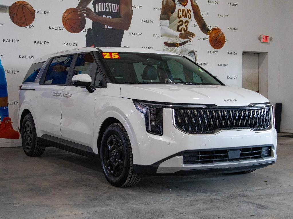 used 2025 Kia Carnival car, priced at $34,750