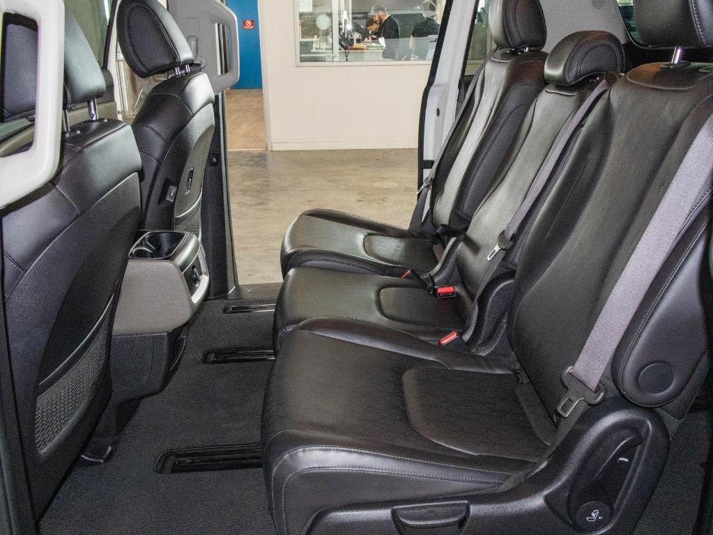 used 2025 Kia Carnival car, priced at $34,750