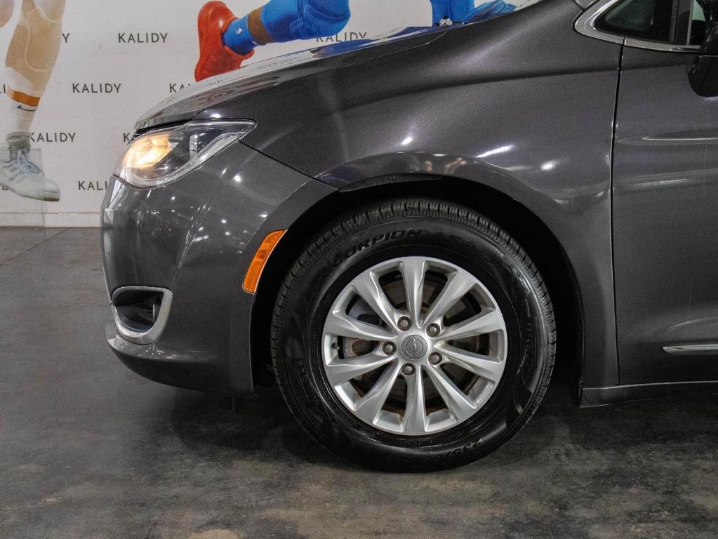 used 2019 Chrysler Pacifica car, priced at $12,500
