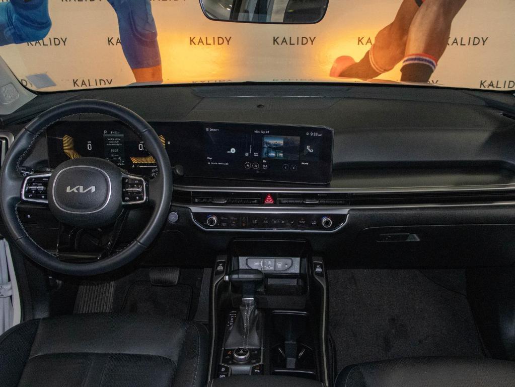 new 2025 Kia Sorento car, priced at $33,424