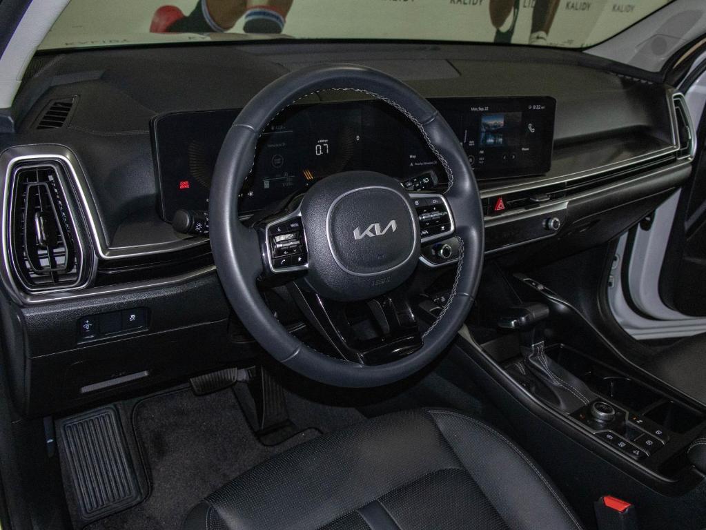 new 2025 Kia Sorento car, priced at $33,424