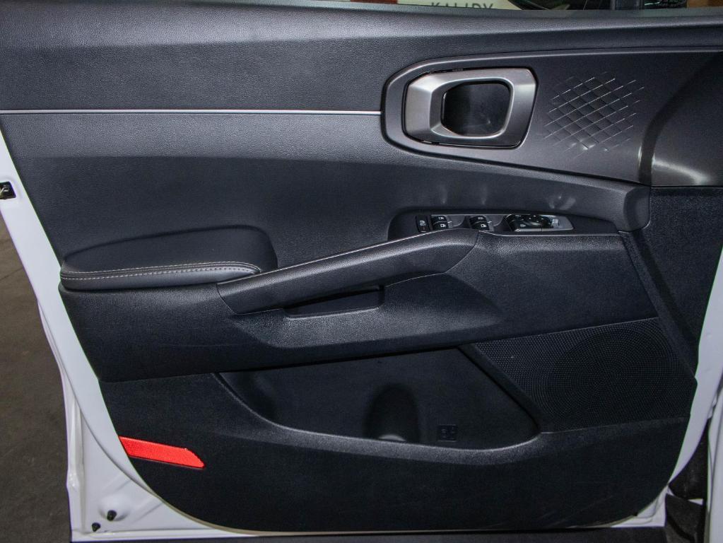 new 2025 Kia Sorento car, priced at $33,424