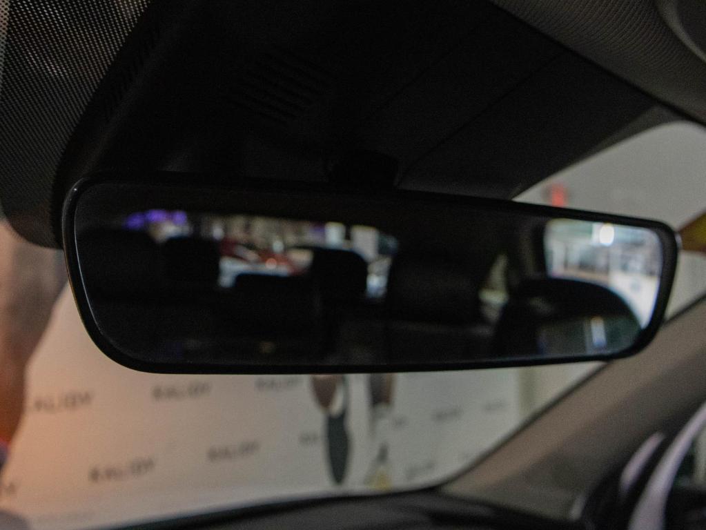 new 2025 Kia Sorento car, priced at $33,424