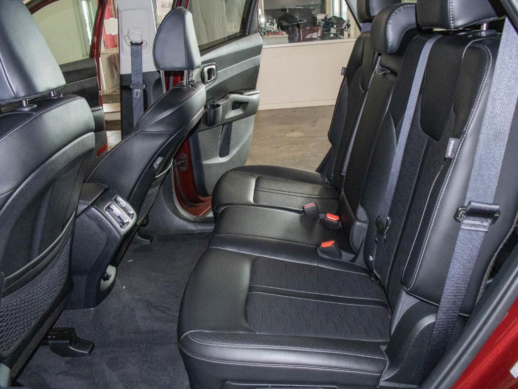 new 2025 Kia Sorento car, priced at $31,435