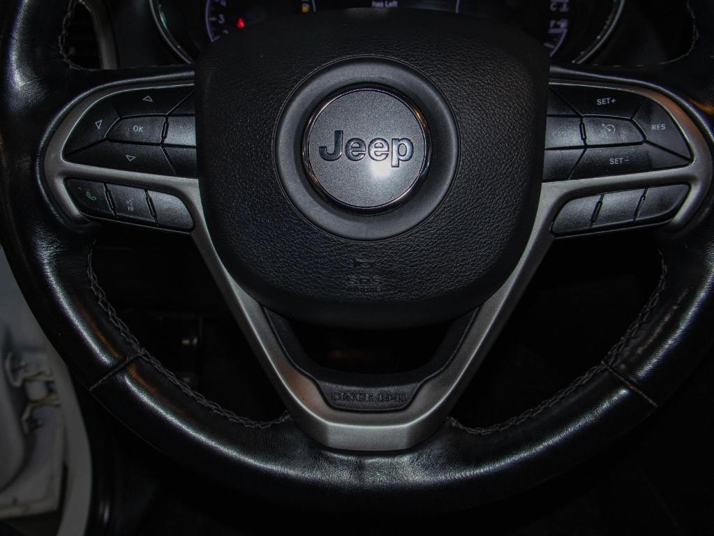 used 2022 Jeep Grand Cherokee WK car, priced at $19,000