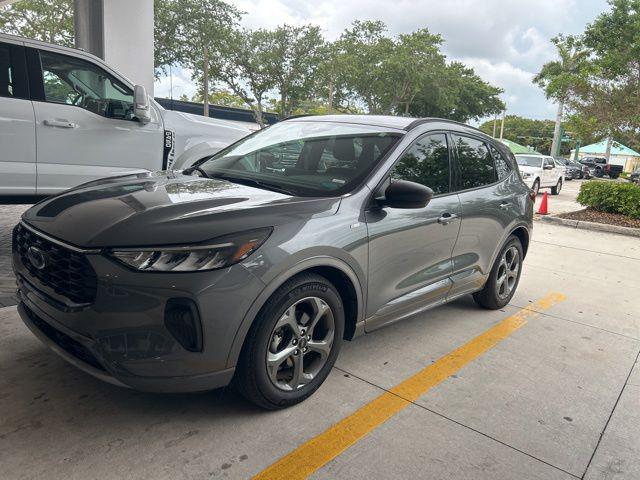 used 2023 Ford Escape car, priced at $25,991