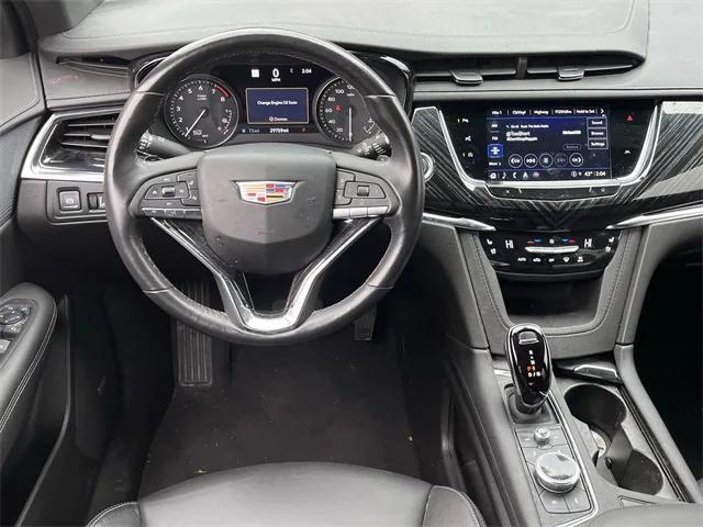 used 2023 Cadillac XT6 car, priced at $35,996