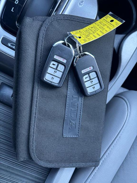 used 2016 Honda Pilot car, priced at $15,900