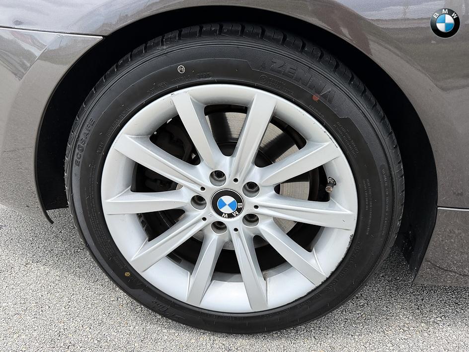 BMW 6 Series view 28