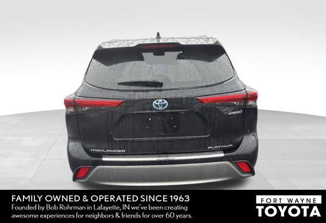 used 2023 Toyota Highlander Hybrid car, priced at $45,537