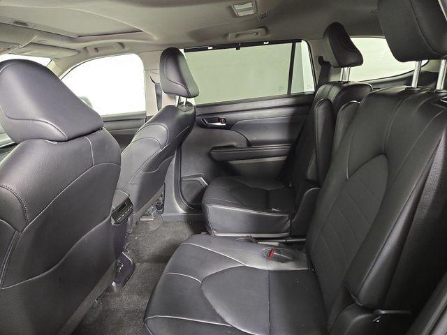 used 2025 Toyota Highlander car, priced at $43,676