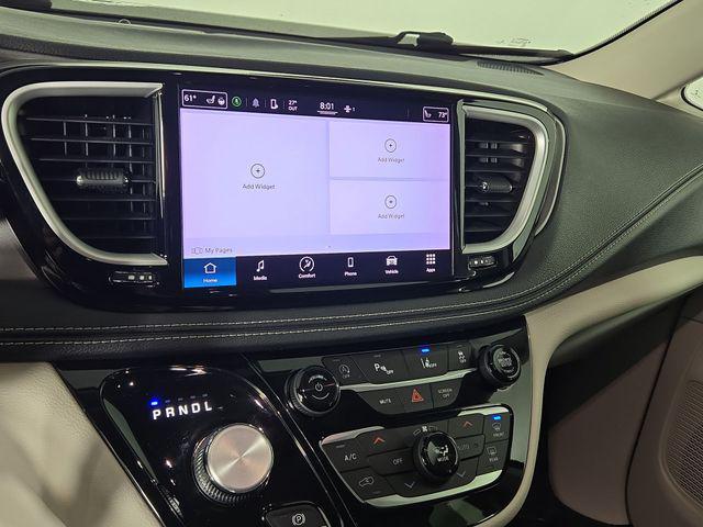 used 2022 Chrysler Pacifica car, priced at $18,323