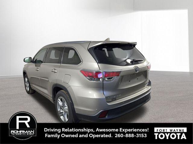 used 2016 Toyota Highlander car, priced at $22,359