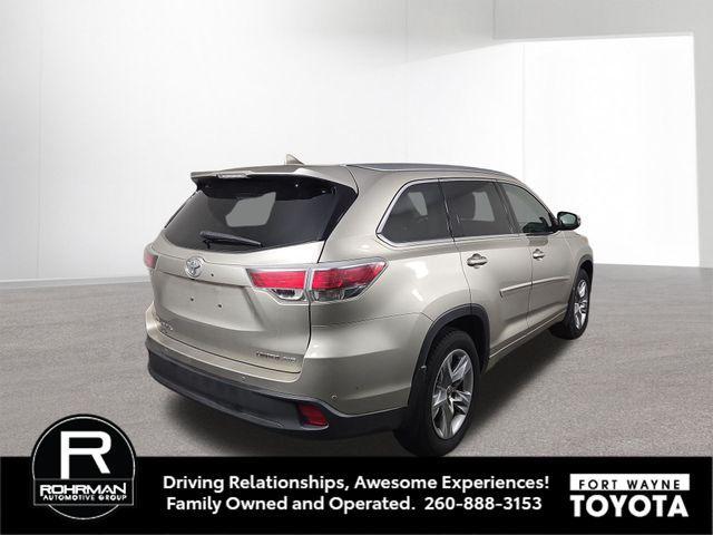 used 2016 Toyota Highlander car, priced at $22,359