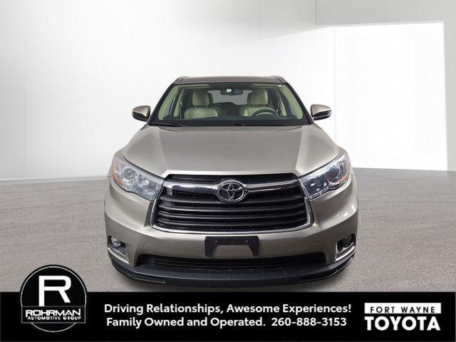used 2016 Toyota Highlander car, priced at $22,359