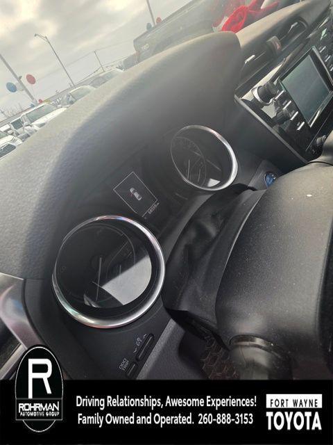 used 2019 Toyota Camry Hybrid car, priced at $20,961