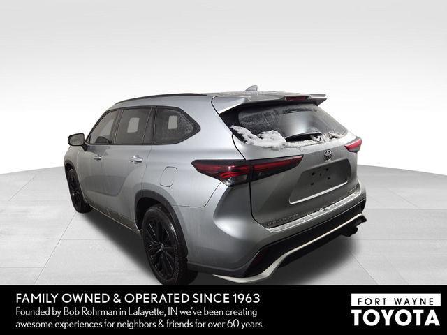 used 2024 Toyota Highlander car, priced at $37,911