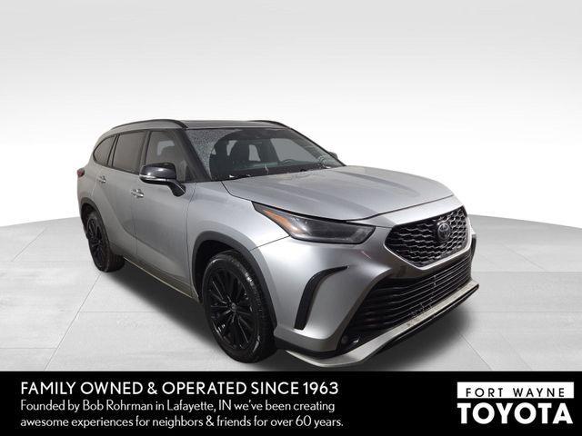 used 2024 Toyota Highlander car, priced at $37,911