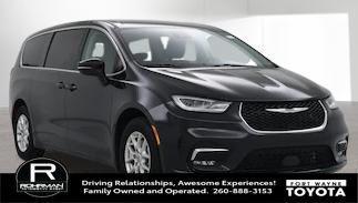 used 2023 Chrysler Pacifica Hybrid car, priced at $25,022
