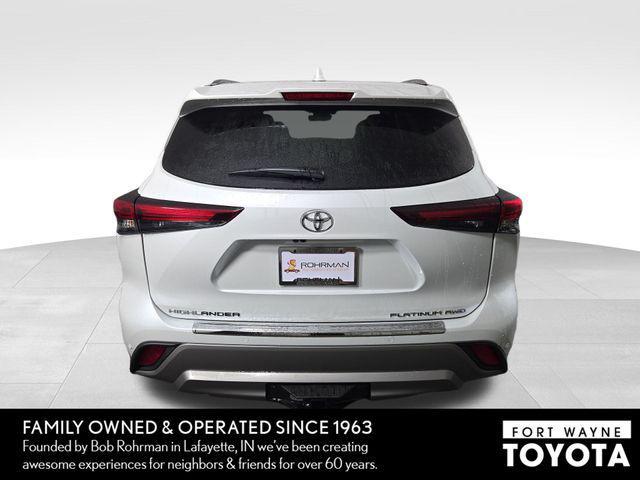 used 2025 Toyota Highlander car, priced at $52,143