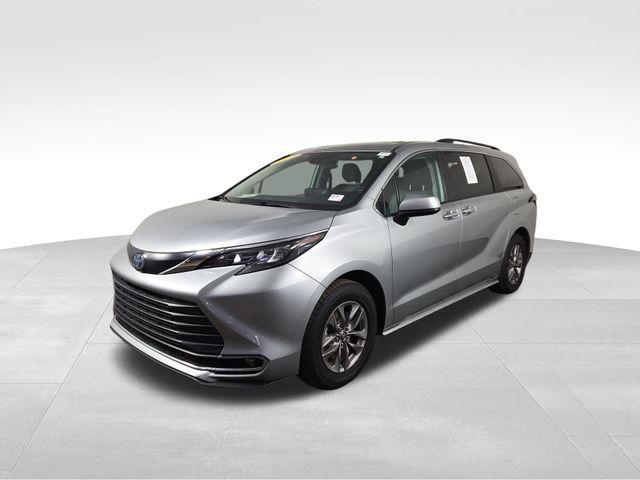 used 2024 Toyota Sienna car, priced at $41,001