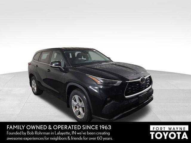 used 2023 Toyota Highlander car, priced at $30,590