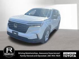 used 2023 Honda Pilot car, priced at $35,955