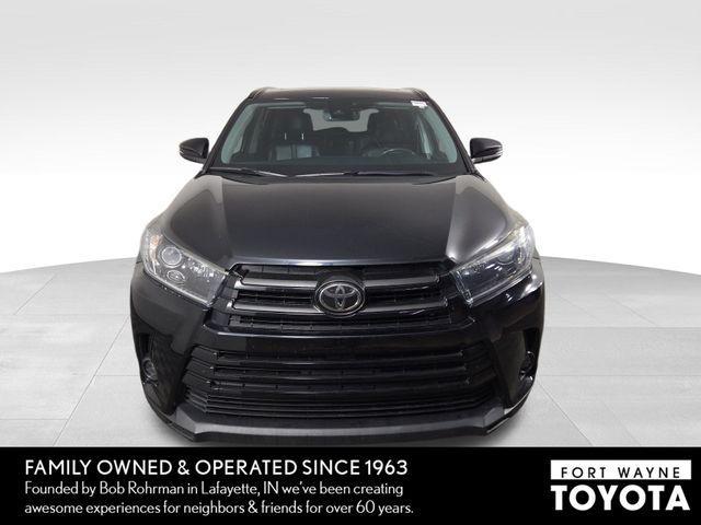 used 2019 Toyota Highlander car, priced at $17,800
