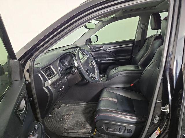 used 2019 Toyota Highlander car, priced at $17,800