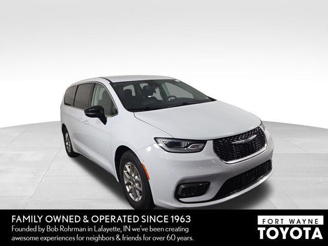 used 2024 Chrysler Pacifica car, priced at $24,919