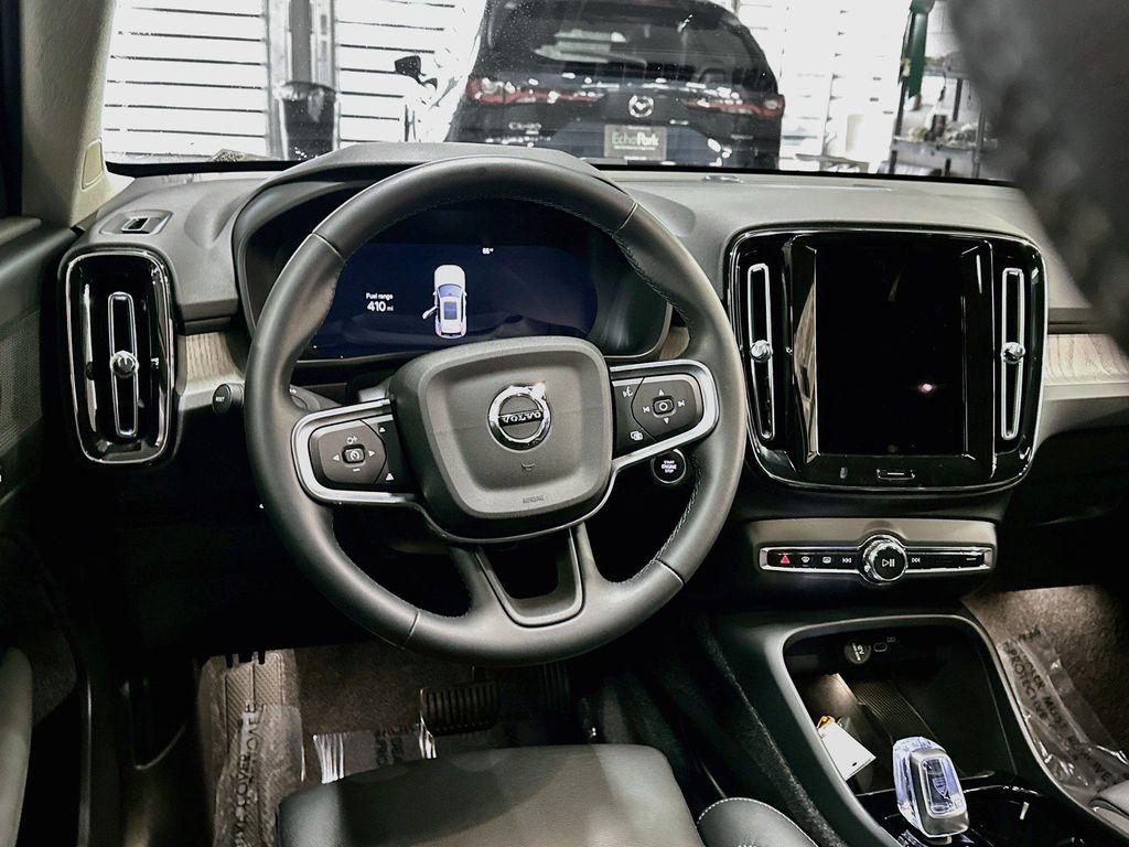 used 2026 Volvo XC40 car, priced at $32,997