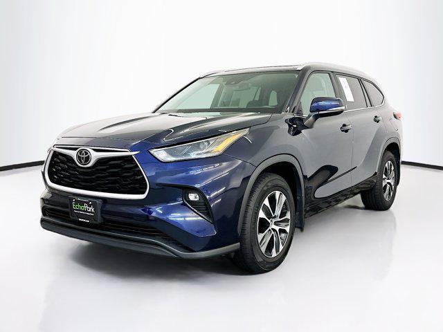 used 2023 Toyota Highlander car, priced at $34,547