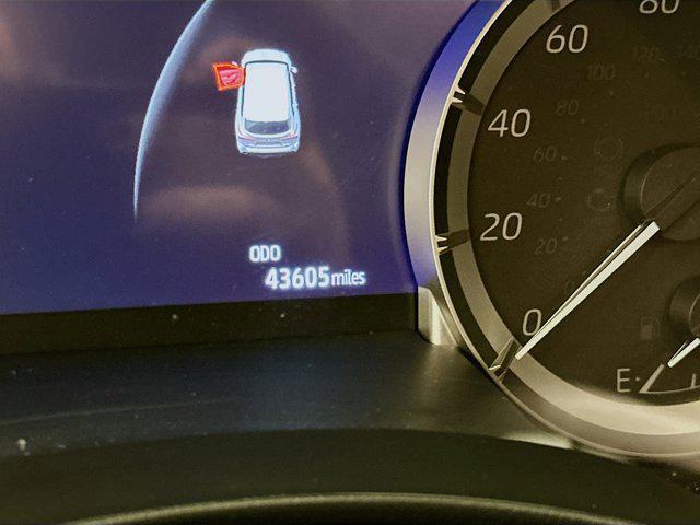 used 2023 Toyota Highlander car, priced at $34,547