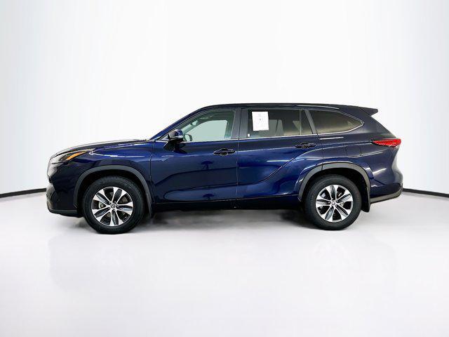 used 2023 Toyota Highlander car, priced at $34,547