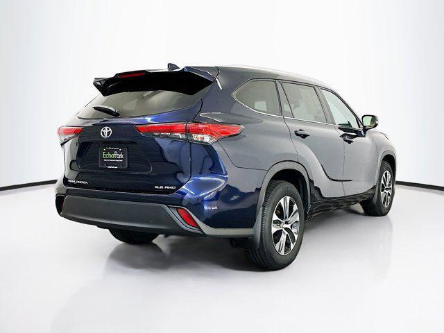 used 2023 Toyota Highlander car, priced at $34,547