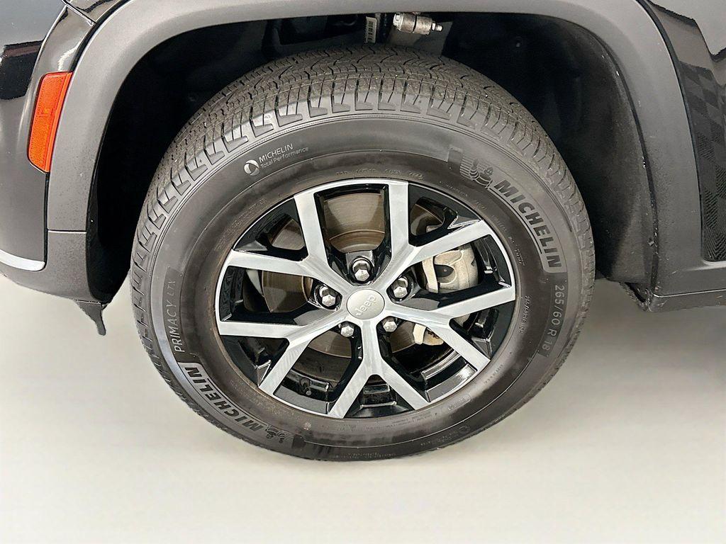 used 2023 Jeep Grand Cherokee L car, priced at $30,996