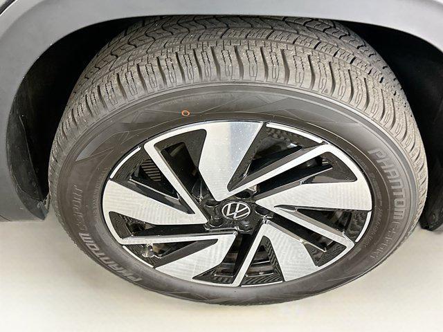 used 2025 Volkswagen Atlas car, priced at $28,997