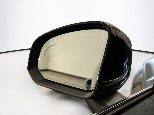 used 2023 Volvo XC40 car, priced at $25,487