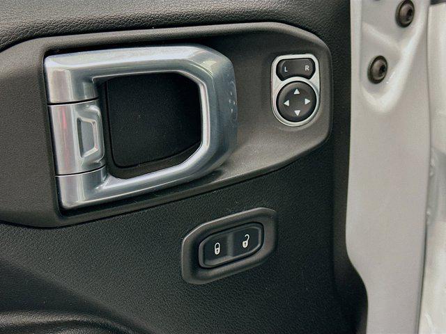 used 2022 Jeep Wrangler Unlimited car, priced at $27,987