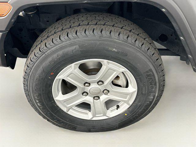 used 2022 Jeep Wrangler Unlimited car, priced at $27,987