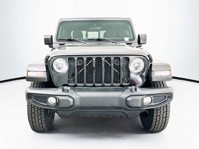 used 2021 Jeep Gladiator car, priced at $27,547