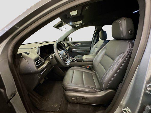 used 2025 Chevrolet Traverse car, priced at $35,487