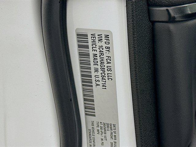 used 2023 Jeep Grand Cherokee car, priced at $29,487