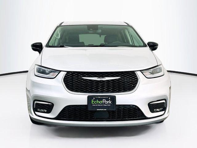 used 2024 Chrysler Pacifica car, priced at $26,496