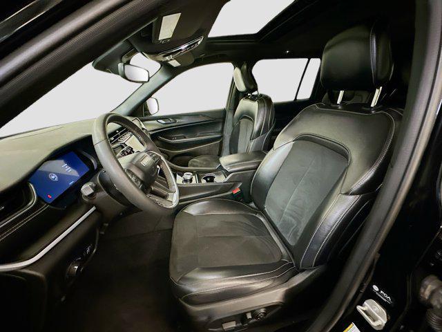 used 2024 Jeep Grand Cherokee car, priced at $29,487